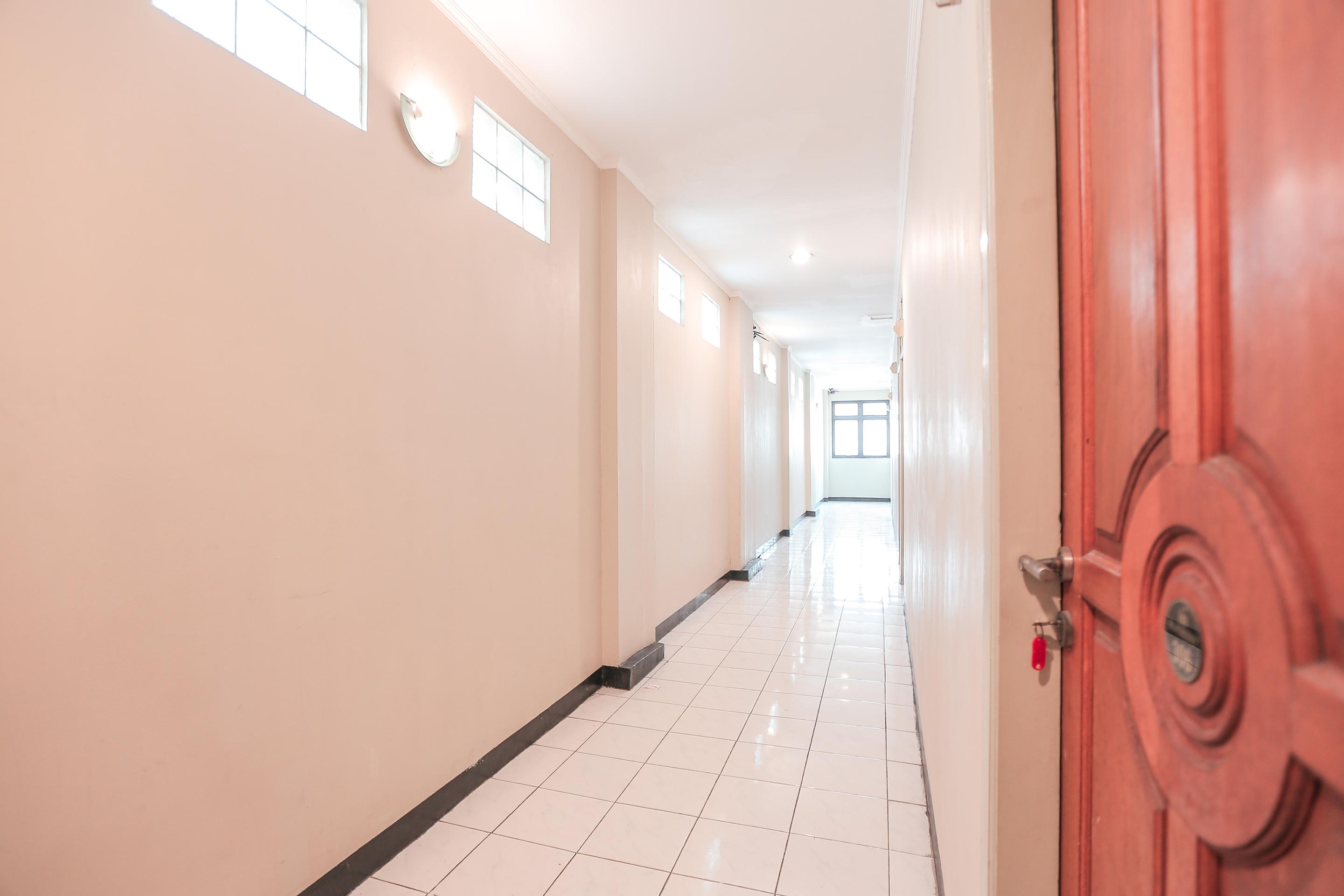 Oyo 117 Blueberry Homestay Jakarta Luaran gambar