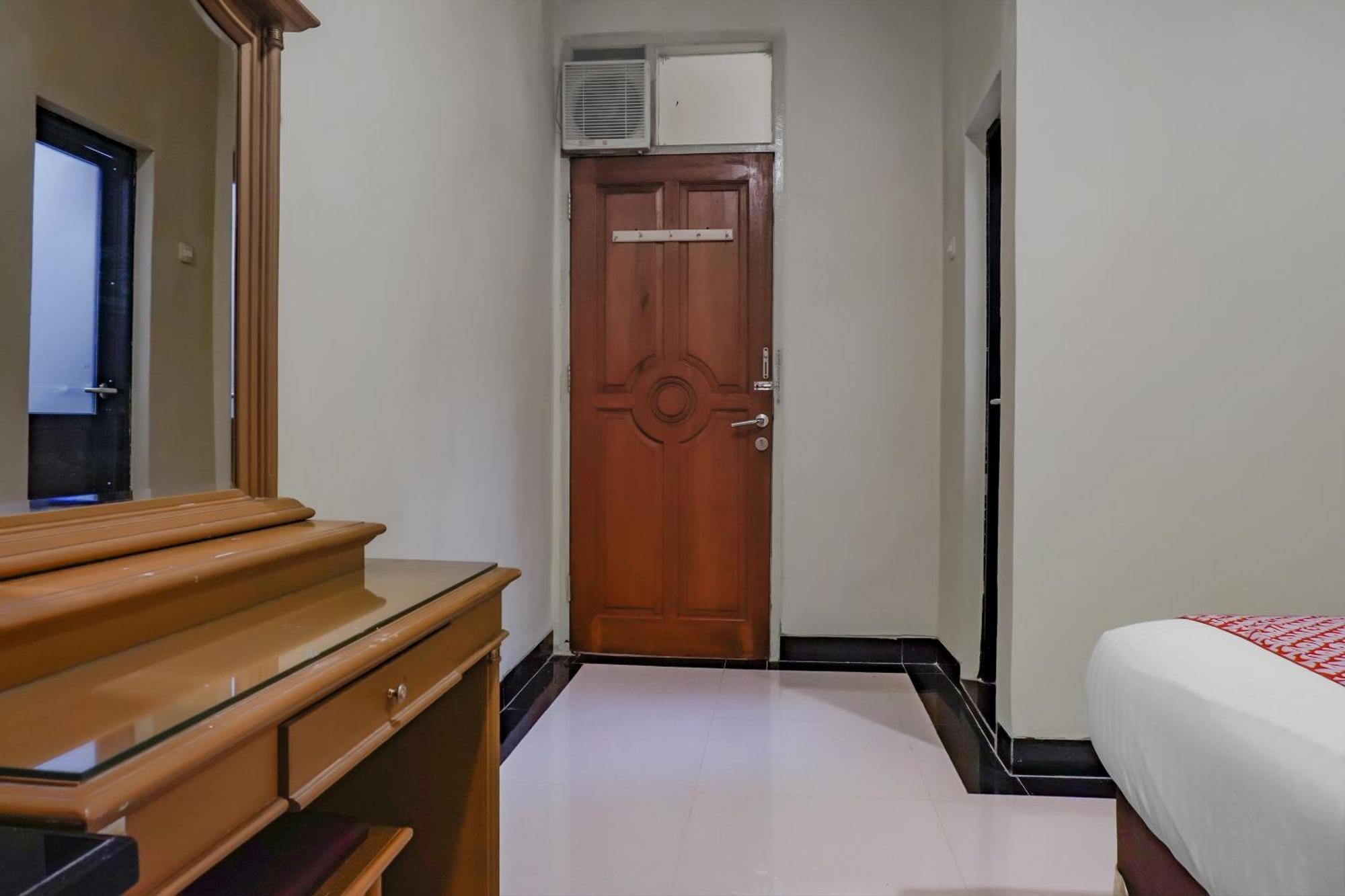 Oyo 117 Blueberry Homestay Jakarta Luaran gambar